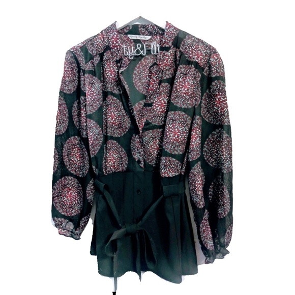 Signature by Larry Levine Tops - Larry Levine Blouse • Tie Waist Button Signature by Larry Levine Tops - Larry Levine Blouse • Tie Waist Button